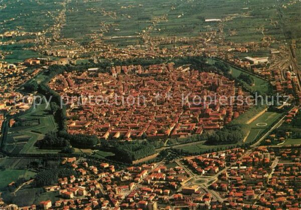 Lucca Veduta aerea