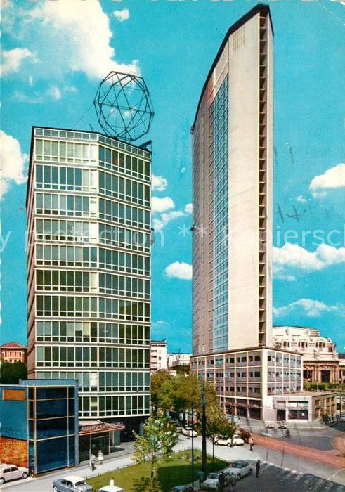 Milano I Grattacieli Pirelli e Galbani Wolkenk
