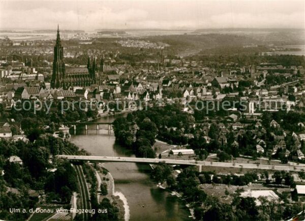 Ulm Donau Stadtpanorama mit Münster Fliegeraufnah