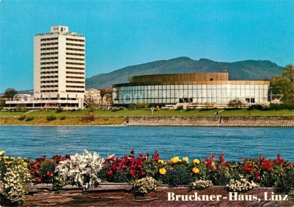 Linz Donau Brucknerhaus