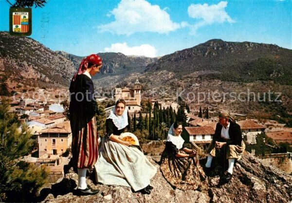 Valldemosa Parejas tipicas y la Cartuja Trachten T