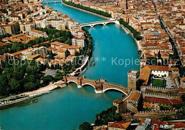 Verona Veneto Veduta aerea dell Adige con Castelvecch
