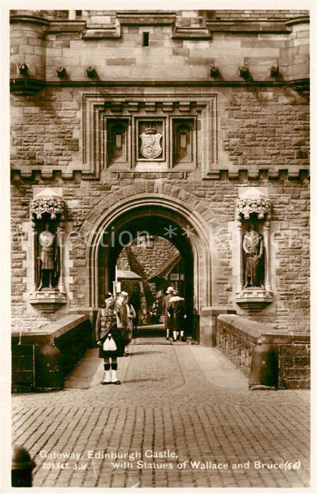 Edinburgh Scotland Castl Gateway Statues Wallace Bruce