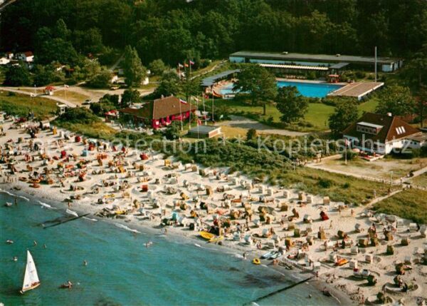Hohwacht Ostseebad Fliegeraufnahme mit Strand und Schwimmb
