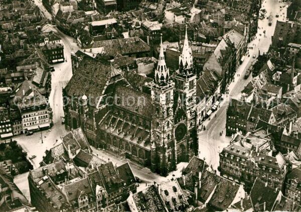 Nuernberg St Lorenzkirche Fliegeraufnahme