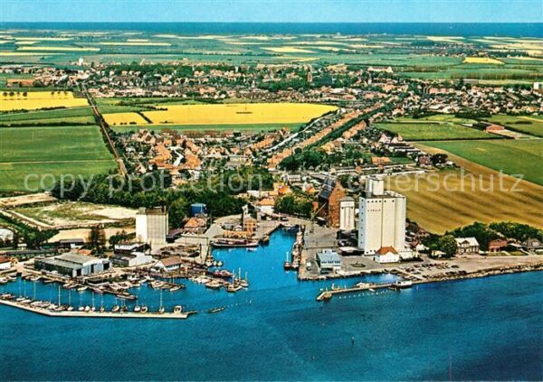 Insel Fehmarn Ostseebad Burg und Hafen von Burgstaake