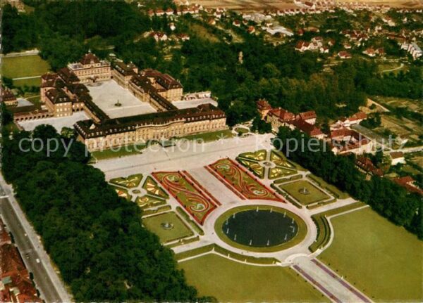 Ludwigsburg Wuerttemberg Schloss mit Gartenschau Blühendes Baroc