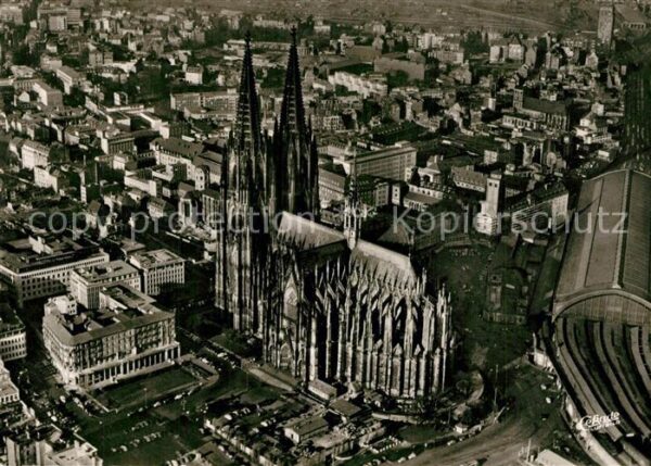 Koeln Rhein Kölner Dom Fliegeraufnahme