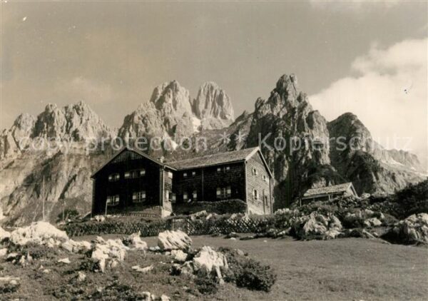 Ramsau Dachstein Steiermark Hofpürgelhütte mit Bischofsmütze Dachst