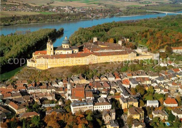 Melk Donau Stift Melk von Süden Fliegeraufnahme