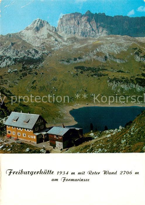 Freiburgerhuette Berghaus mit Roter Wand am Formarinsee