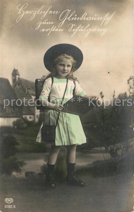 Foto EAS Nr. 5737/5 Einschulung Kind Mädchen Tafel