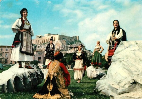 Athenes Athen Junge Frauen Trachten