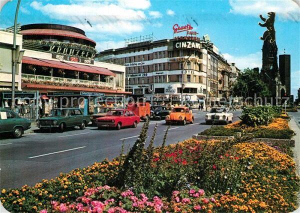 Berlin Kurfürstendamm mit Cafe Kranzler und Ka