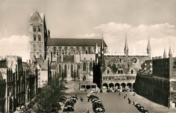 Luebeck St Marien und Rathaus