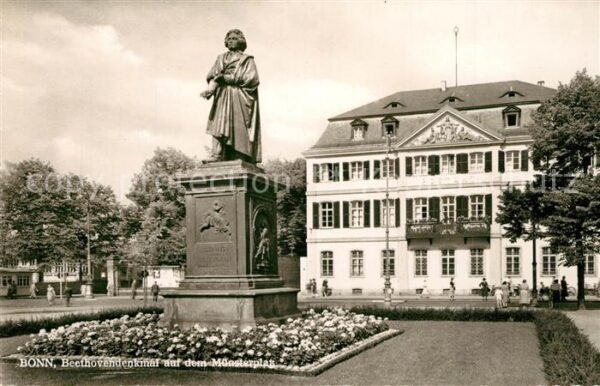 Bonn Rhein Beethovendenkmal auf dem Münsterplatz