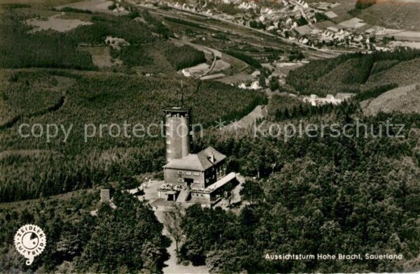 Hohe Bracht Aussichtsturm Fliegeraufnahme