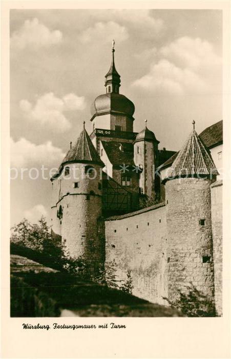 Wuerzburg Festungsmauer mit Turm