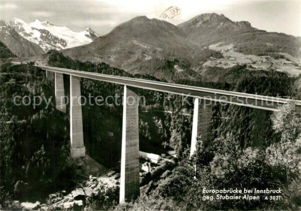 Innsbruck Europabrücke mit Stubaier Alpen
