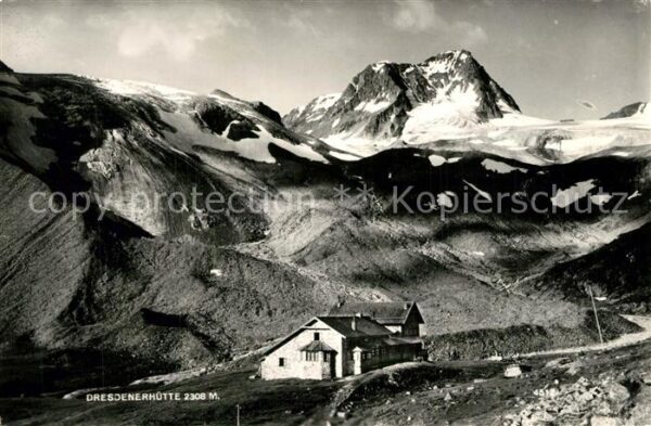 Dresdnerhuette Berghütte Stubaier Alpen