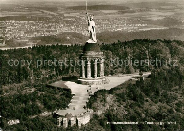 Detmold Hermannsdenkmal im Teutoburger Wald Fli