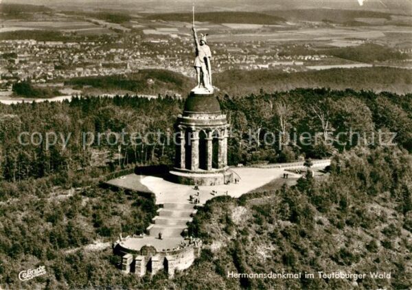 Detmold Hermannsdenkmal im Teutoburger Wald Fli