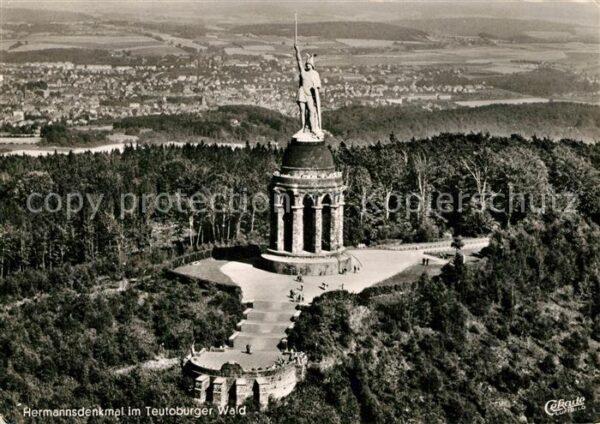 Detmold Hermannsdenkmal im Teutoburger Wald Fli