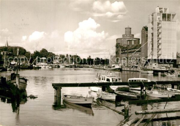 Eckernfoerde Binnenhafen Ostseebad