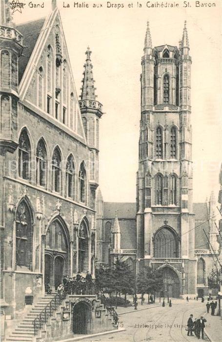 Gand Belgien La Halle aux Draps et Cathedrale Saint