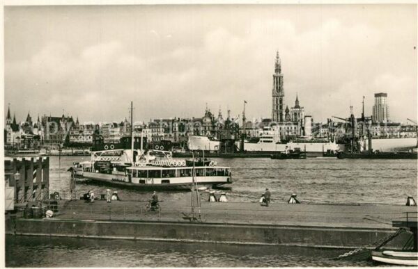Anvers Antwerpen La Rade et le bateau de passage