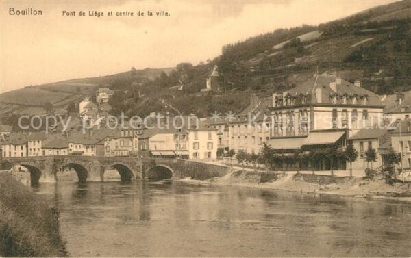 Bouillon Wallonne Pont de Liege et centre de la ville