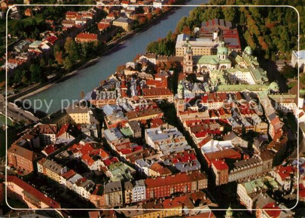 Innsbruck Fliegeraufnahme Altstadt mit Innbrücke