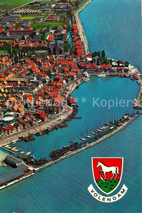 Volendam Fliegeraufnahme mit Hafen