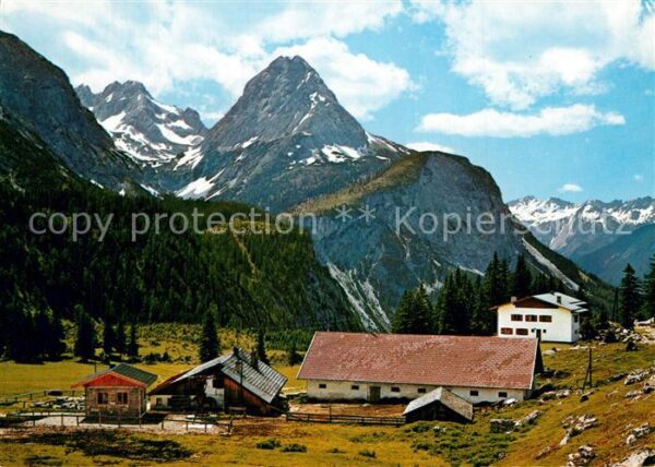 Ehrwald Tirol Ehrwaldalm Bergstation der Gondel Sesse