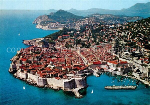 Dubrovnik Ragusa Altstadt Festung Hafen Fliegeraufnahme