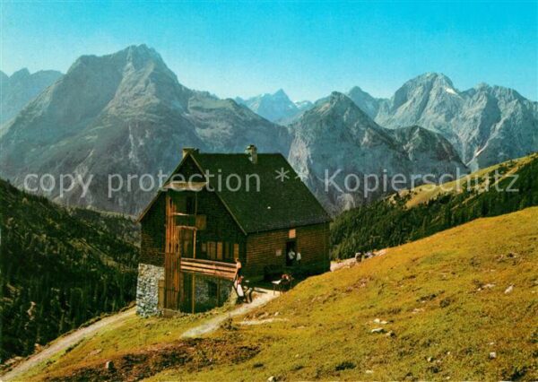 Pertisau Achensee Plumsjochhütte gegen Gamsjoch und Falke