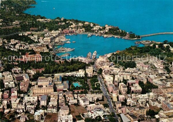 Ischia Il porto dall aereo