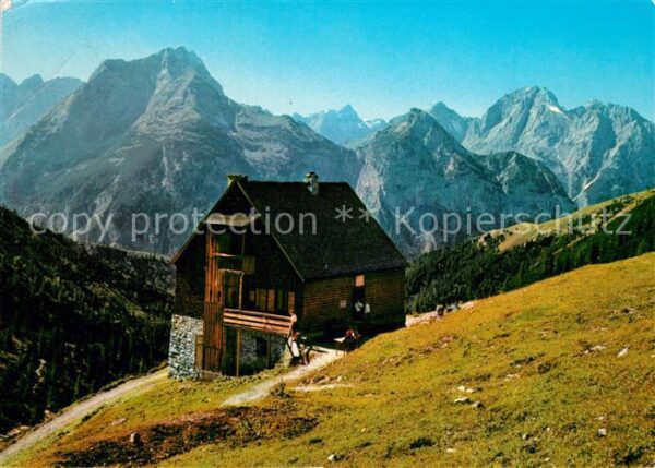 Pertisau Achensee Plumsjochhütte gegen Gamsjoch und Falke