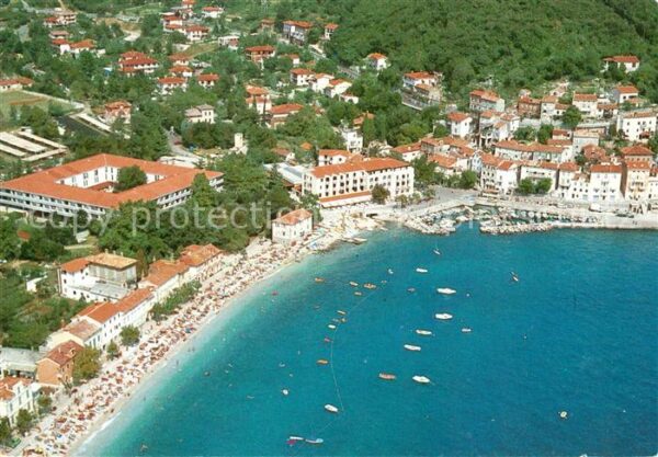 Moscenicka Draga Kroatien Fliegeraufnahme mit Strand