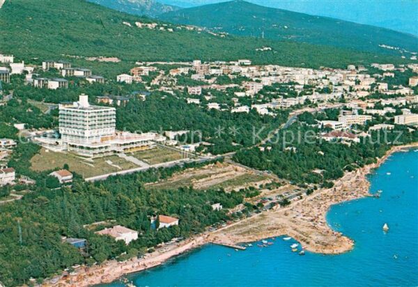 Crikvenica Kroatien Fliegeraufnahme mit Strand