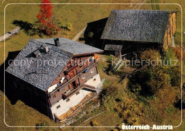 Tirol Region Fliegeraufnahme Bauernhof im Virgental