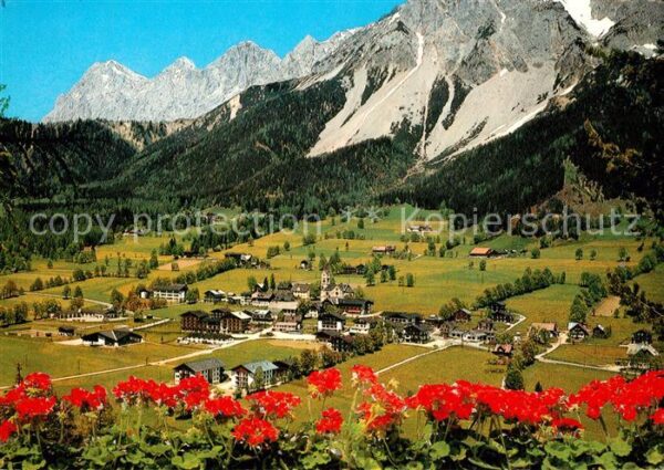 Ramsau Dachstein Steiermark Erholungszentrum mit Dachstein-Südwände