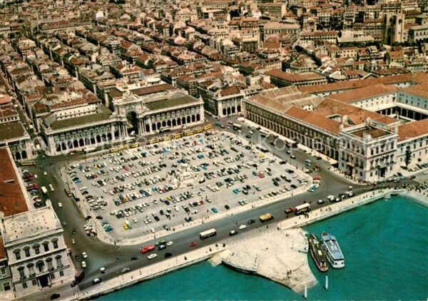 Lisboa Place du Commerce Fliegeraufnahme