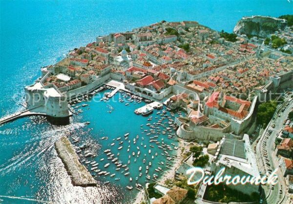 Dubrovnik Ragusa Fliegeraufnahme Altstadt und Hafen