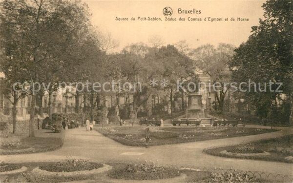 Bruxelles Bruessel Square du Petit Sablon Statue des Comte