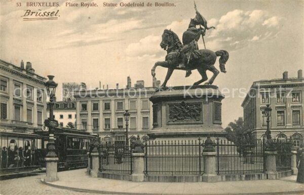 Bruxelles Bruessel Place Royale Statue Godefroid de Bouill