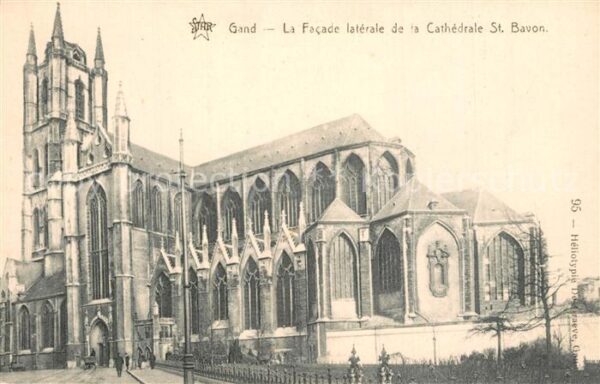Gand Belgien Facade latérale de la Cathedrale Saint