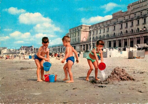 Oostende Ostende Het strand en Paleis van Thermes