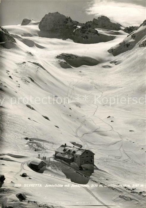 Jamtalhuette mit Jamspitzen Dreiländerspitze Silvret