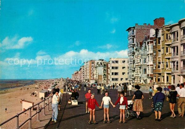 Koksijde Zeedijk Strand Promenade